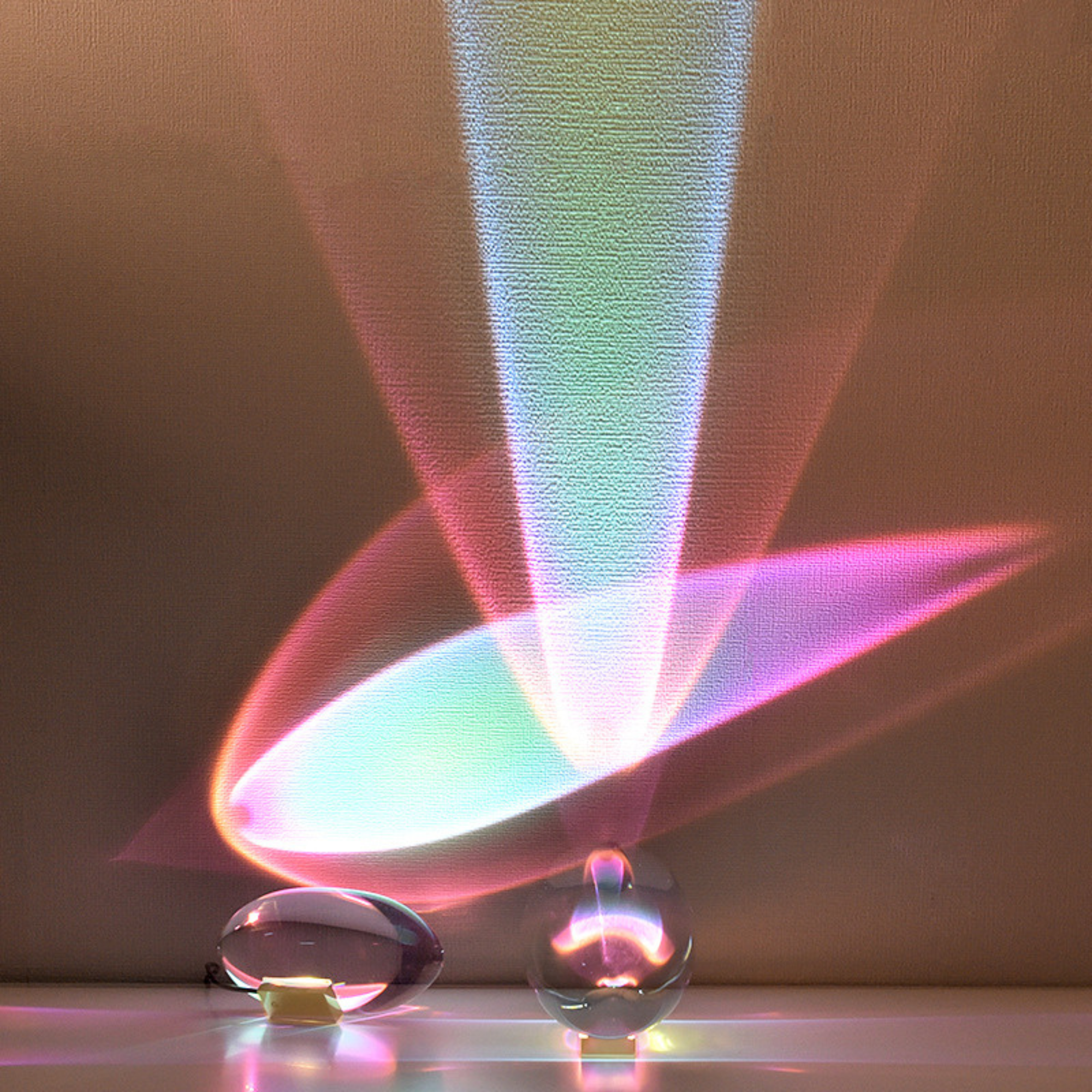 Angel Eye Crystal Sunset Projector Lamp dimension and scale reference - Neovall premium table lamp
