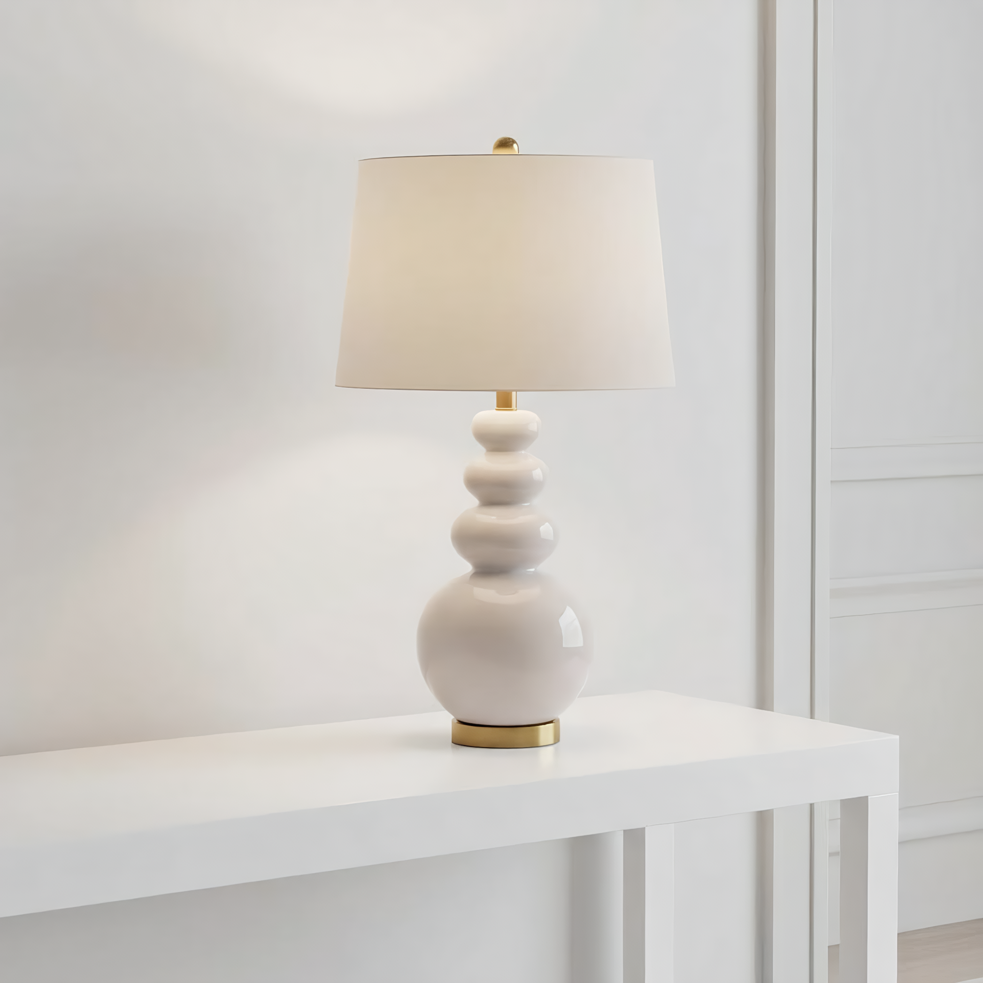 Ceramic lamp color variants and size options